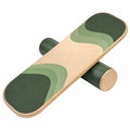 Planche d'équilibre en bois avec surface verte